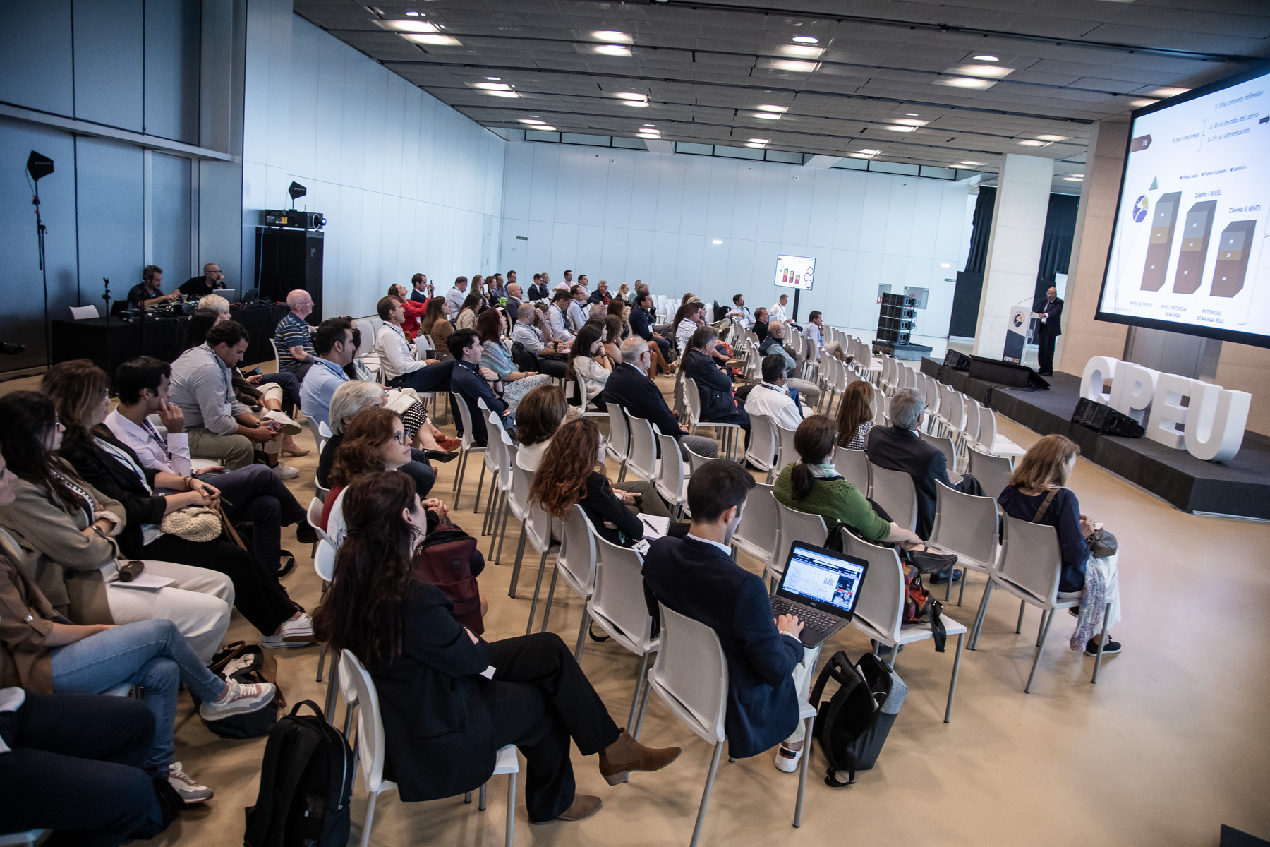 conferencias - cipeu (101)